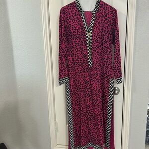 Pink kurta kameez black leopard print with white black trousers. S